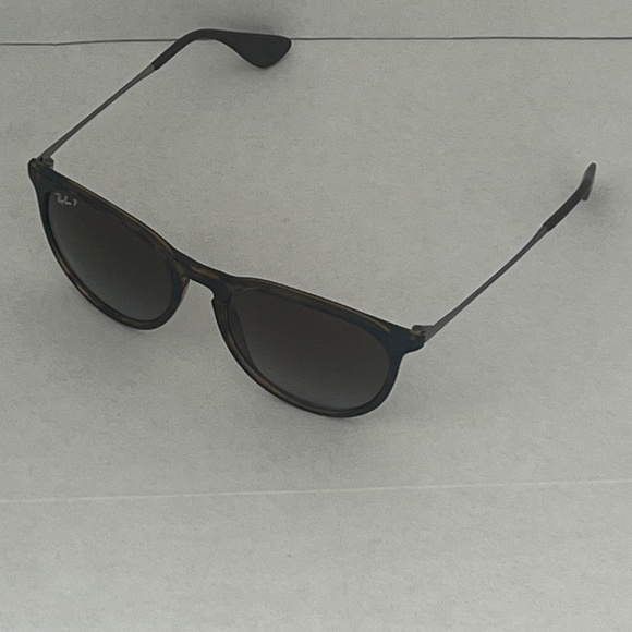 Ray Ban Erika Classic Sunglasses in‎ Light Havana and Brown With Case. - Picture 2 of 14